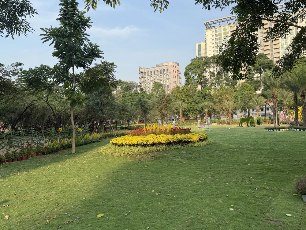 đất trống làm công viên.jpg