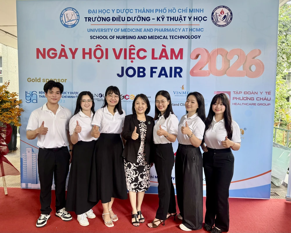 ngày hội việc làm 4.jpg