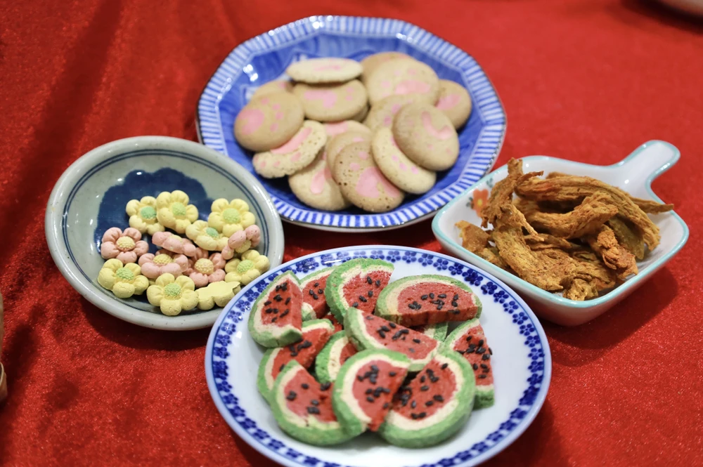 Bánh kẹo, mứt tết cho những ‘thực khách 4 chân’