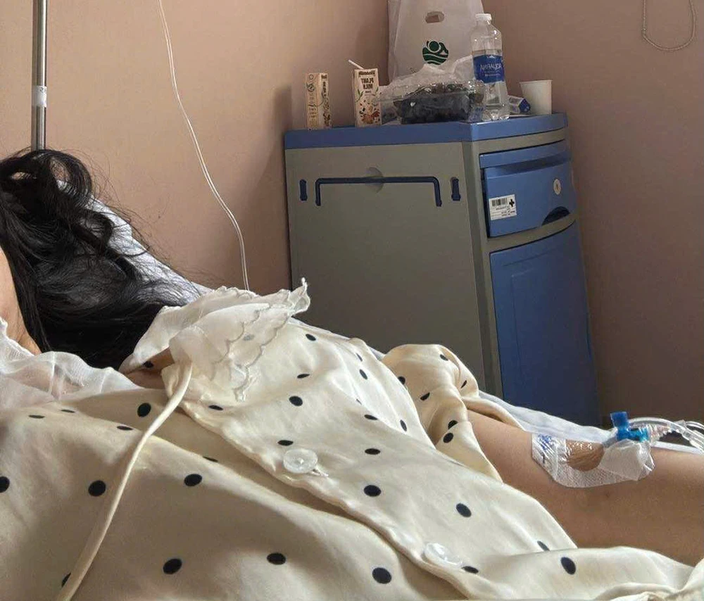 Nhiều cư dân chung cư ở TP.HCM nghi ngộ độc thực phẩm sau khi ăn bánh mì