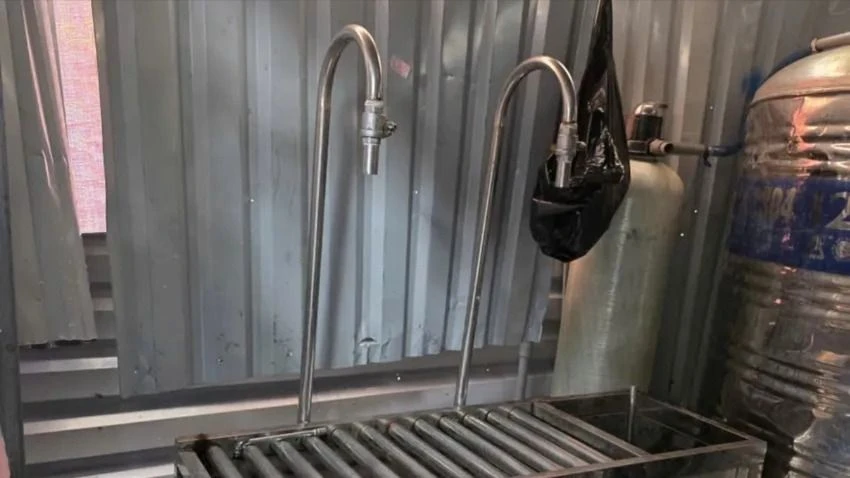 Vụ ‘phù phép’ nước máy thành nước tinh khiết bán cho người dân: Chuyên gia nói gì?