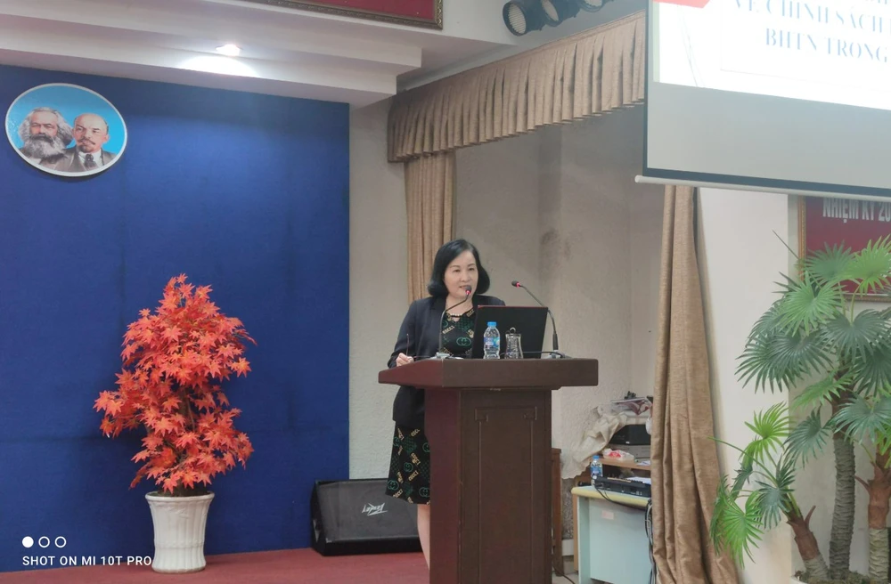 Bà Nguyễn Thị Mỹ Dung, Phó Giám đốc BHXH TP.HCM phát biểu tại hội nghị. Ảnh: NGUYỄN HIỀN