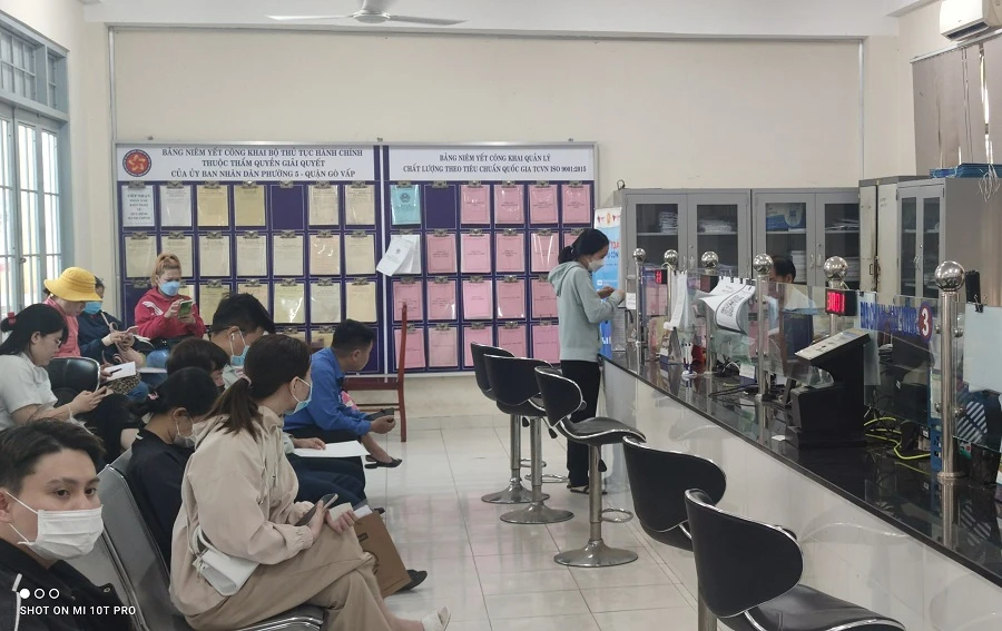 can bo lam viec tai nha