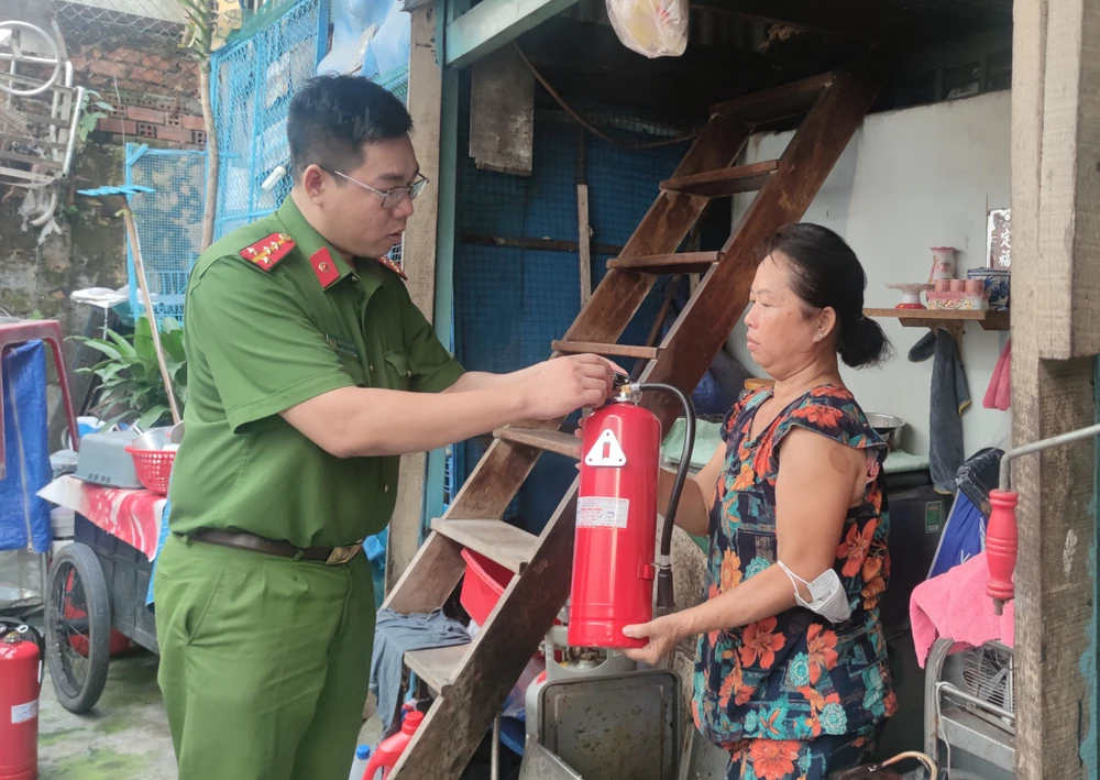 tang-binh PCCC-phuong- ben- thanh-cong an_h3.jpg