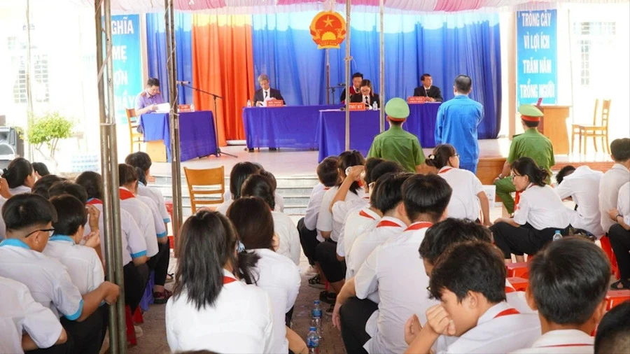 xet xu luu dong-bai 2.jpg