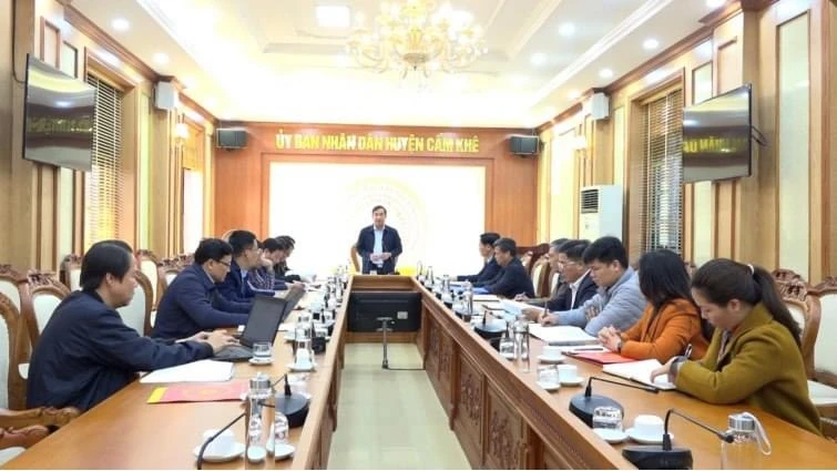 Họp báo thông tin việc cưỡng chế ngôi mộ tổ chắn ngang đường 1.900 tỉ đồng