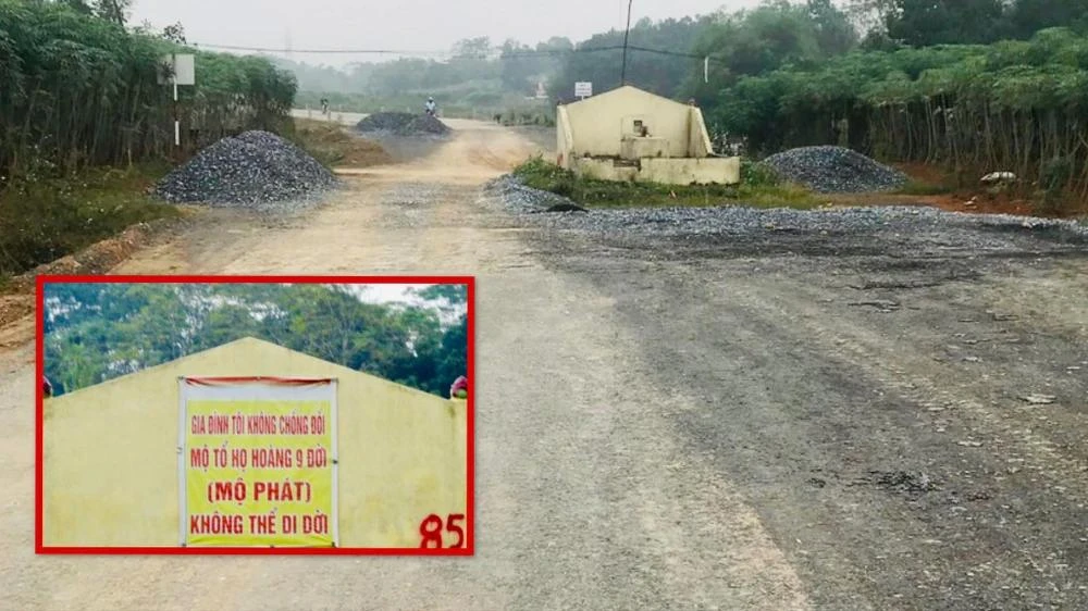 Họp báo thông tin việc cưỡng chế ngôi mộ tổ chắn ngang đường 1.900 tỉ đồng.jpg