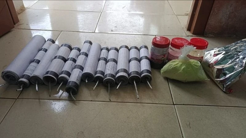 4 học sinh cấp 2 lên mạng mua hoá chất, học cách chế pháo nổ