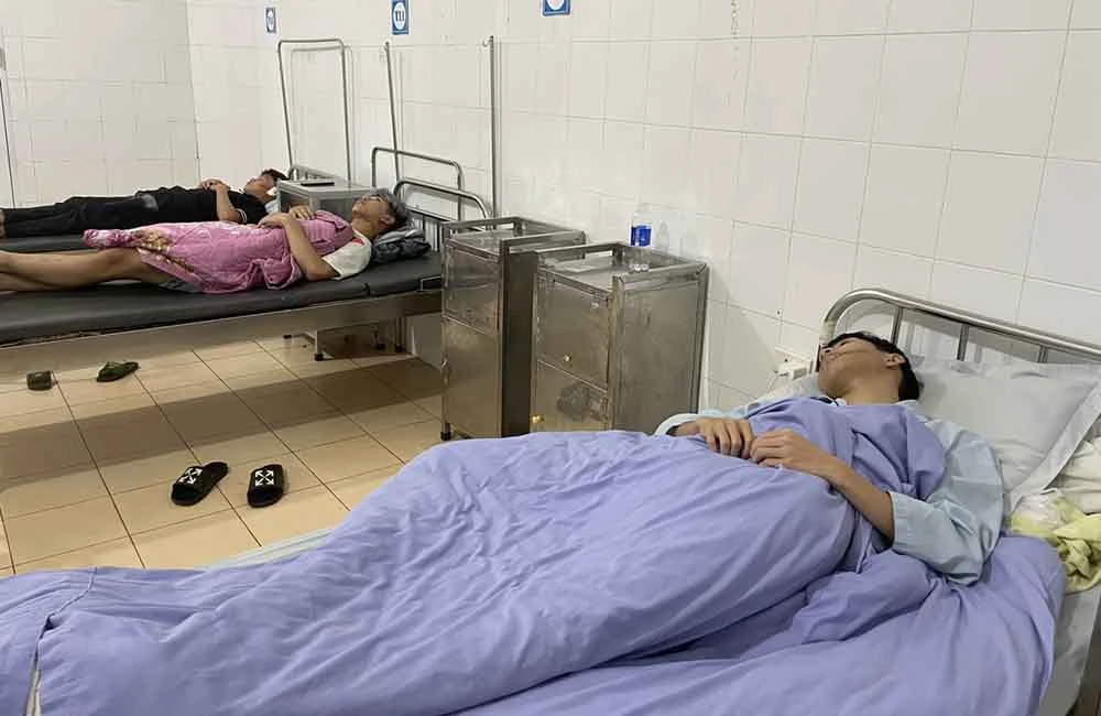 vô cớ chém người