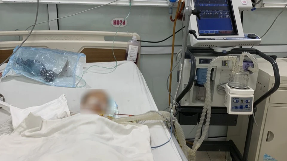 Cứu thành công trẻ mắc bệnh tay chân miệng mức độ 4 ở Phú Thọ.jpg