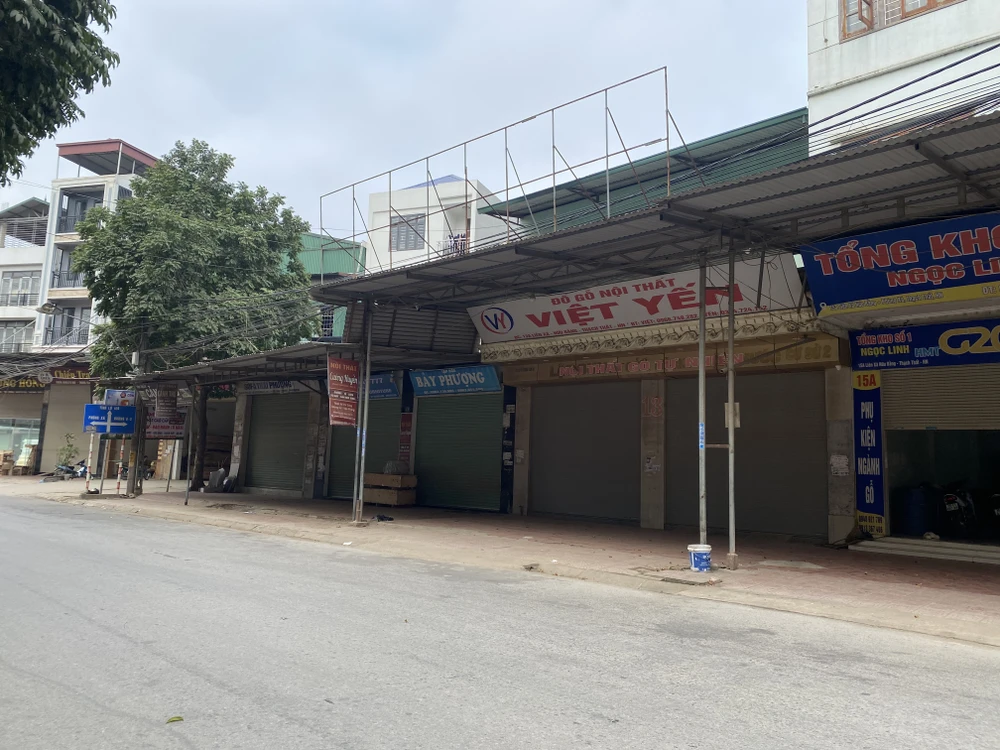 Đầu năm, doanh nghiệp tất bật sản xuất, làng nghề vẫn đóng cửa du xuân 5.JPG