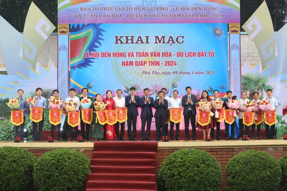 Phú Thọ Khai mạc Lễ hội Đền Hùng và Tuần Văn hóa Du lịch Đất Tổ 2024. 14.jpg