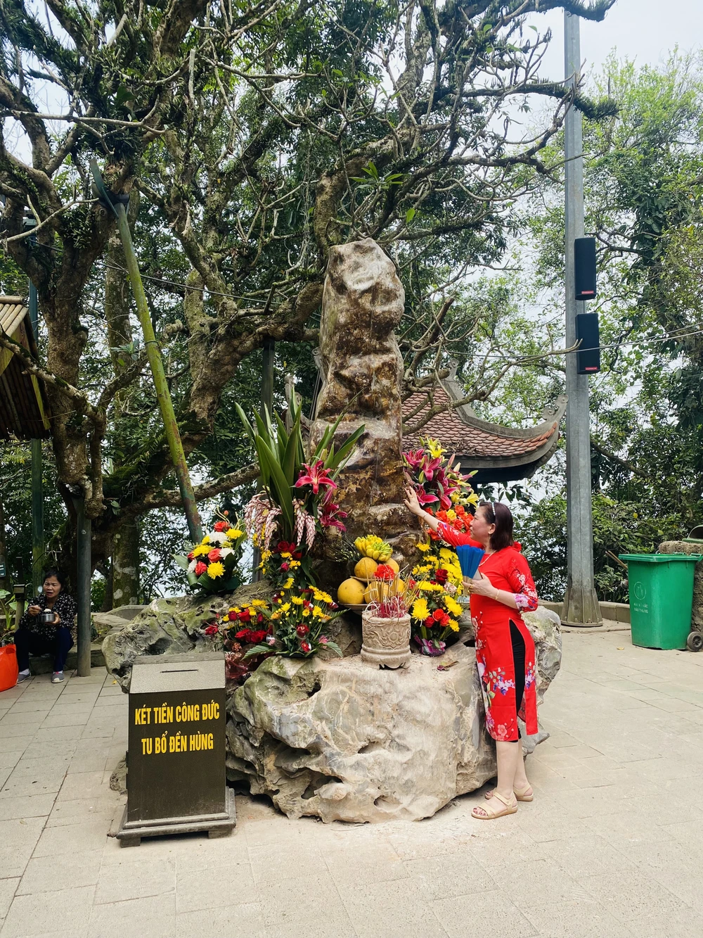 Toàn cảnh Khu di tích lịch sử đền Hùng trước ngày Giỗ Tổ Hùng Vương 19 copy.jpg