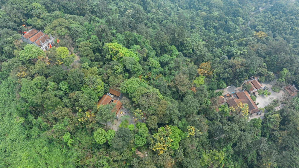 Toàn cảnh Khu di tích lịch sử đền Hùng trước ngày Giỗ Tổ Hùng Vương 2.JPG