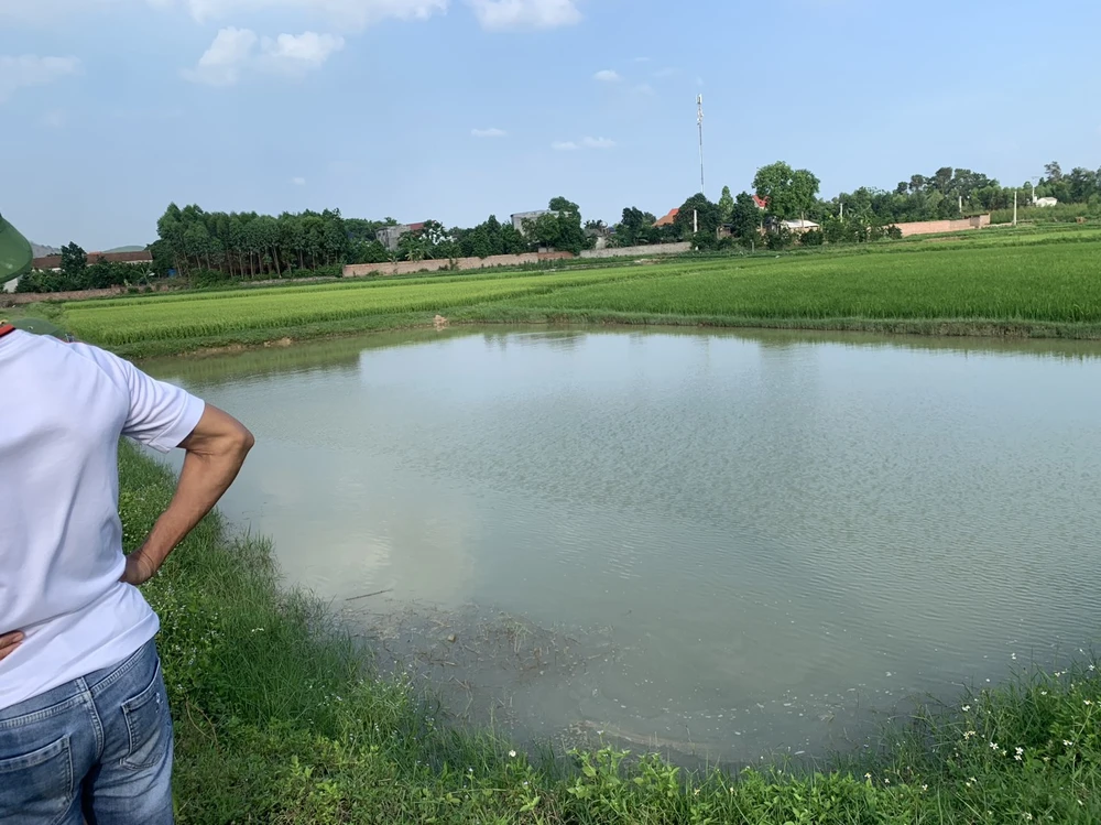 Đi tắm ao, hai học sinh đuối nước.JPG