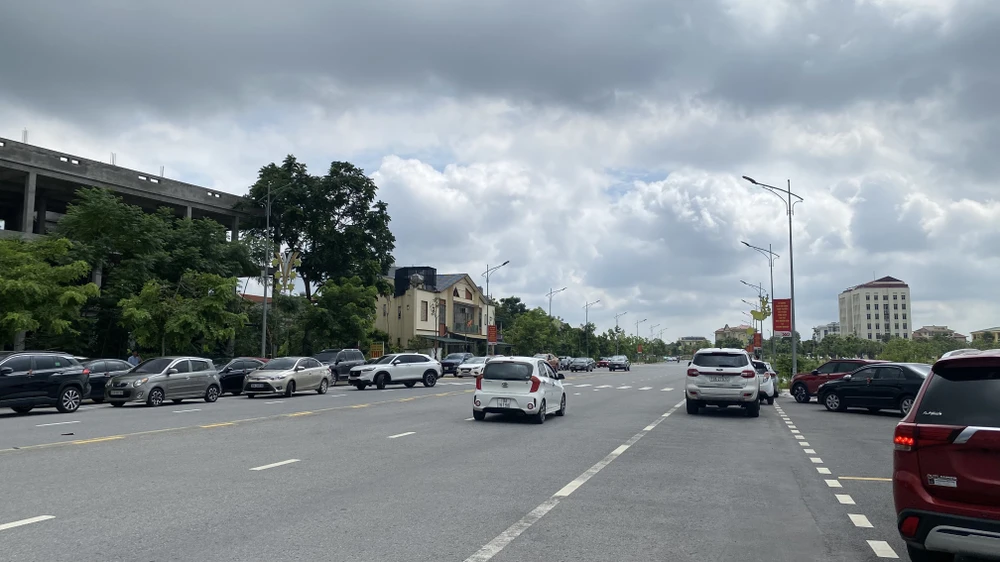 Ngôi trường 'VIP' ở Phú Thọ, xe hơi tấp nập đưa đón sĩ tử thi tốt nghiệp 8.jpg