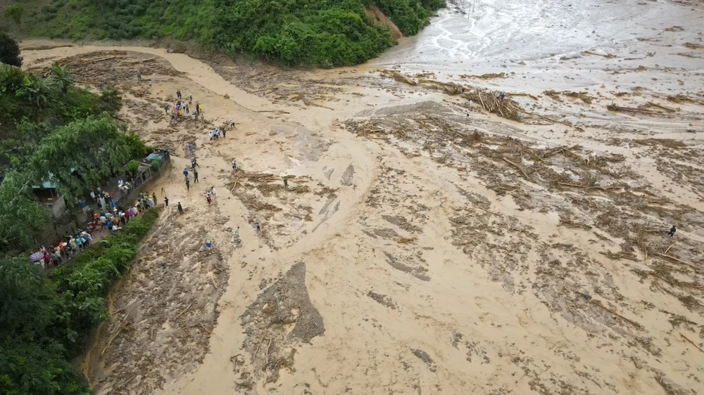 Mưa lớn miền Bắc làm 5 người chết, 2 người bị thương.jpeg