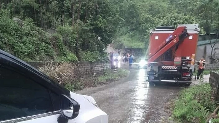 Đi xem sao băng, 2 người bị lũ ống cuốn trôi.jpg