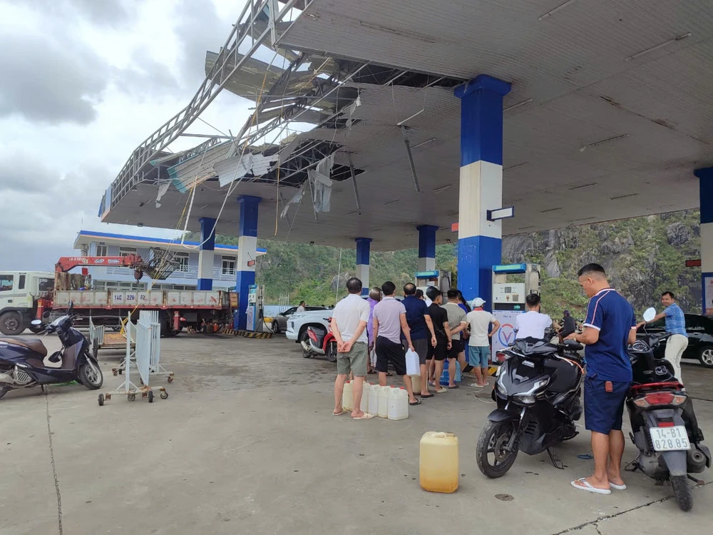 Hạ Long sau bão số 3 4.jpg