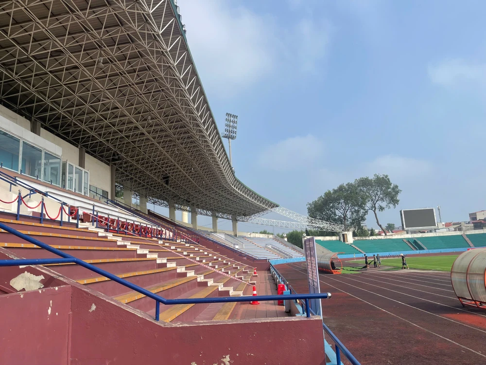 Cận cảnh sân Việt Trì, sẵn sàng làm sân nhà ĐT Việt Nam tại AFF Cup 2024.jpg