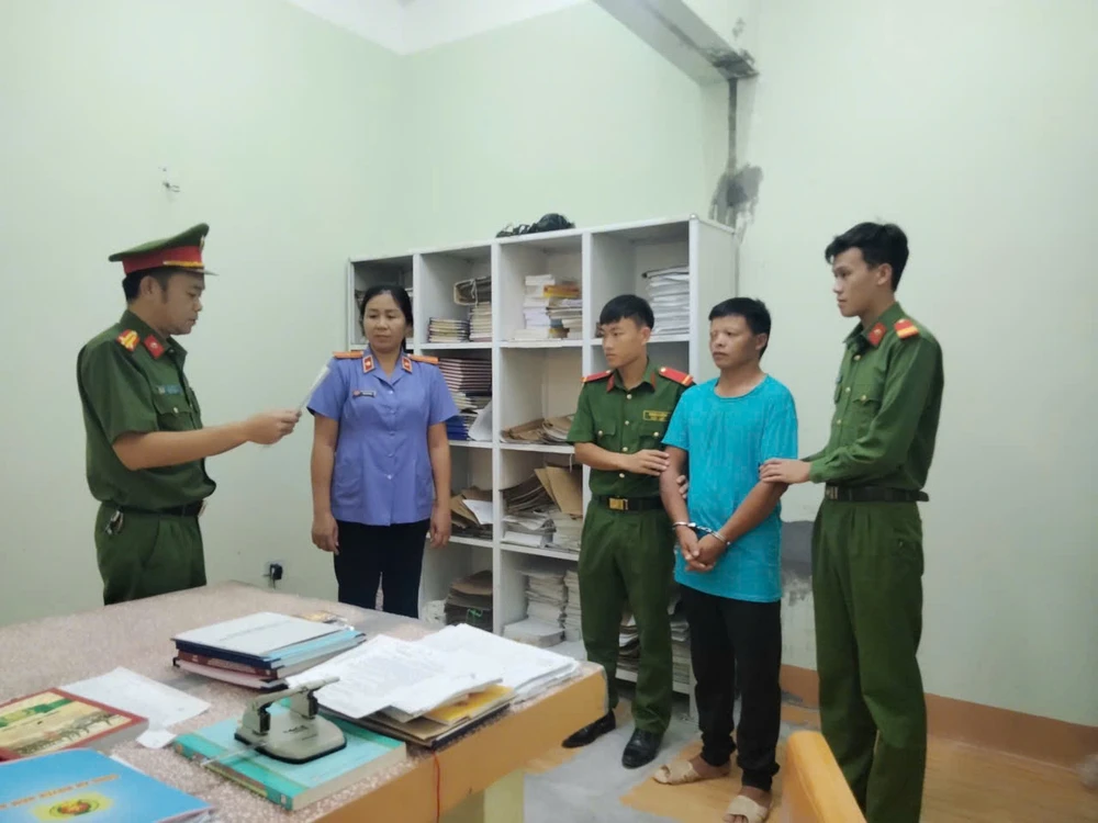 Khởi tố người đấm vào mặt công an ở Lai Châu.JPG