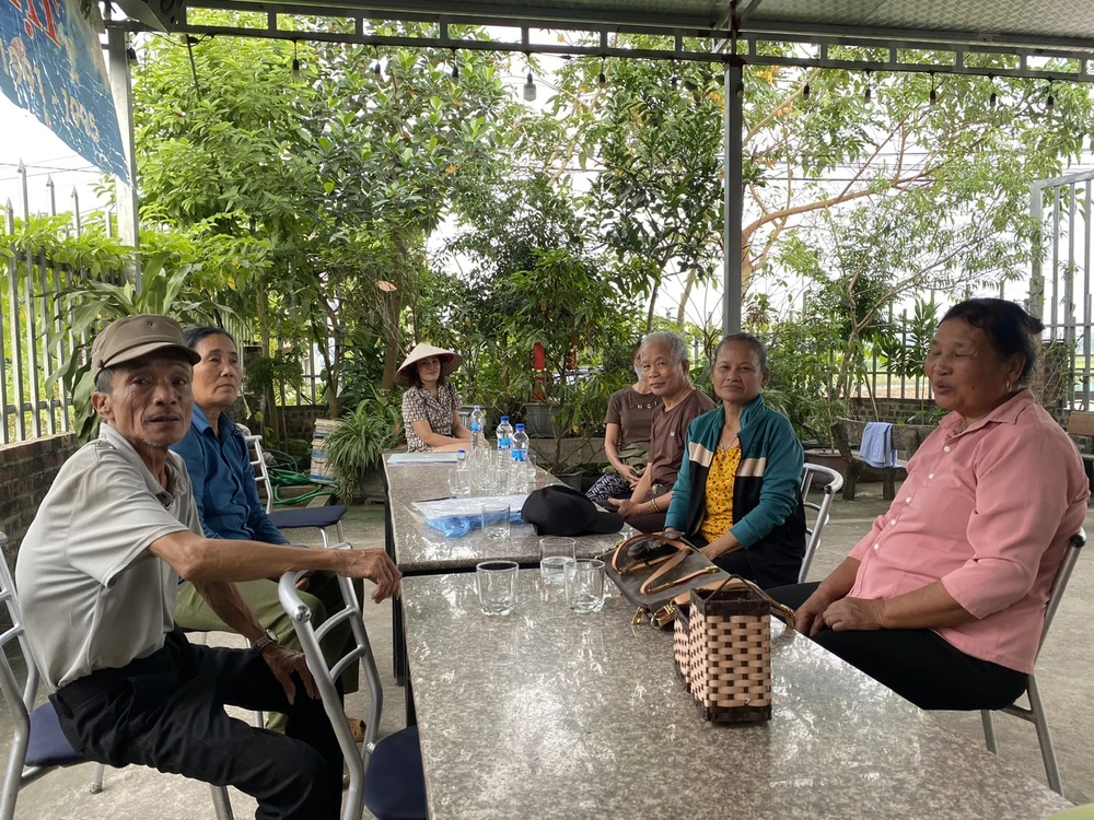 Huyện lập đoàn kiểm tra trang trại heo gây hôi thối ở Phú Thọ .jpg