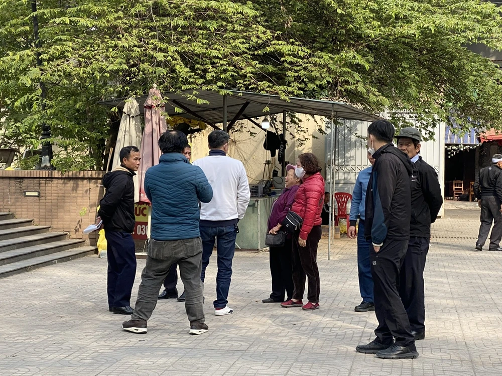 cháy quán cà phê