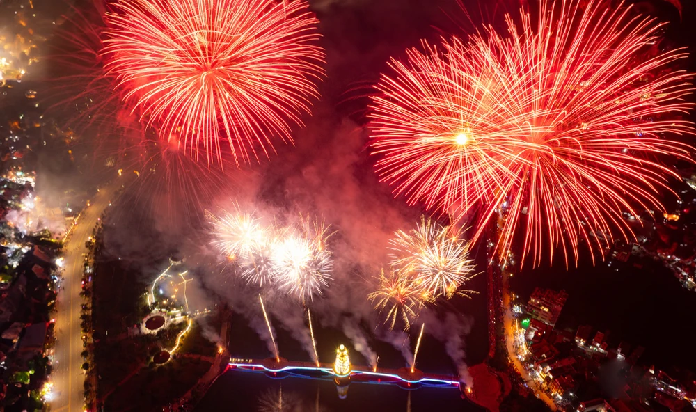 Phú Thọ bắn pháo hoa tại 5 điểm dịp Tết Ất Tỵ.jpg