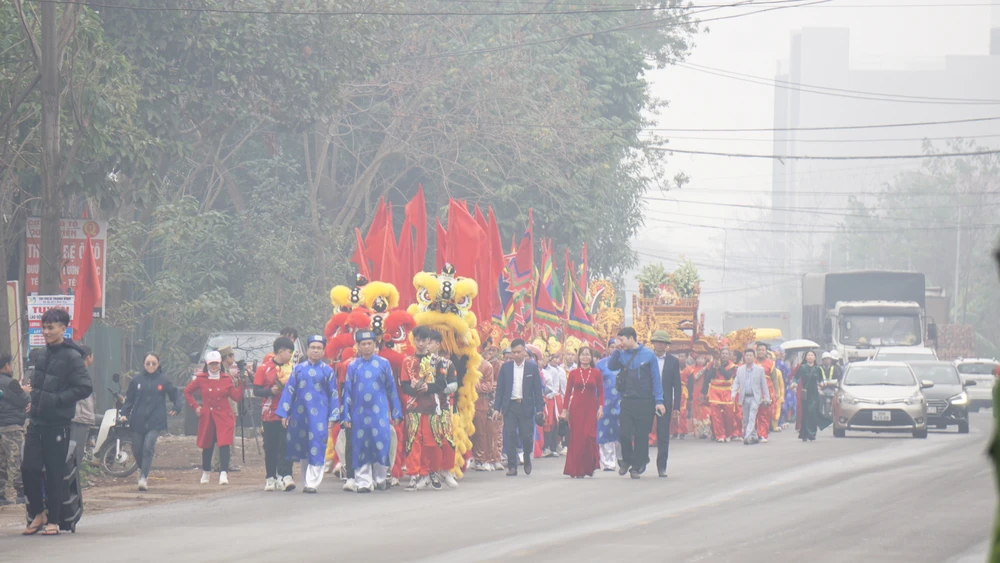 Tái hiện truyền thuyết vua Hùng dạy dân cấy lúa 1.JPG