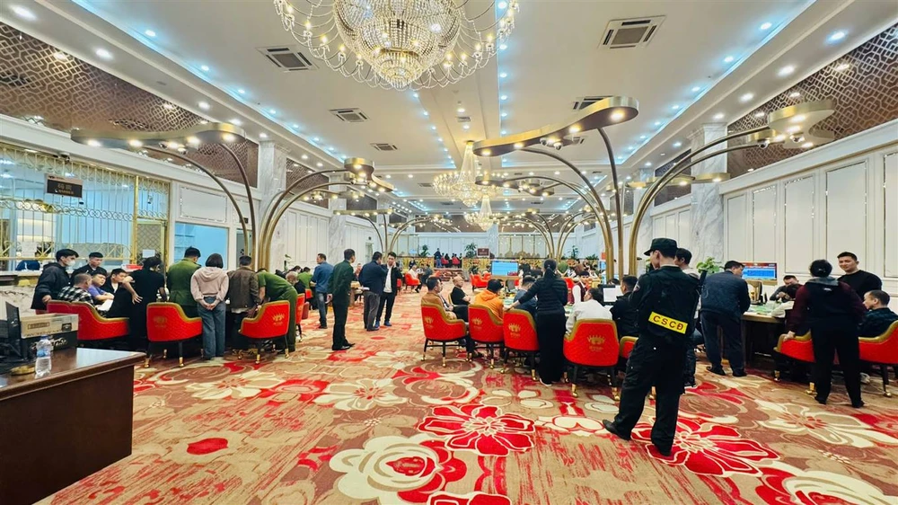 Bên trong sòng bạc khủng vừa bị công an triệt phá tại Lào Cai 2.jpeg