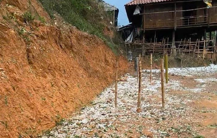 Xuất hiện mưa đá ở Sơn La.jpg