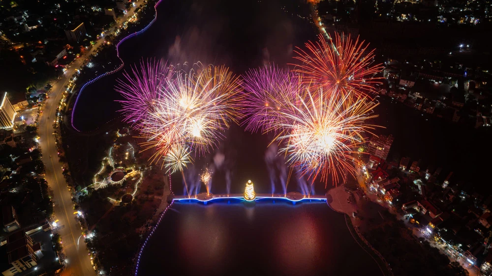 Phú Thọ thu ngàn tỉ dịp Giỗ Tổ Hùng Vương.jpg