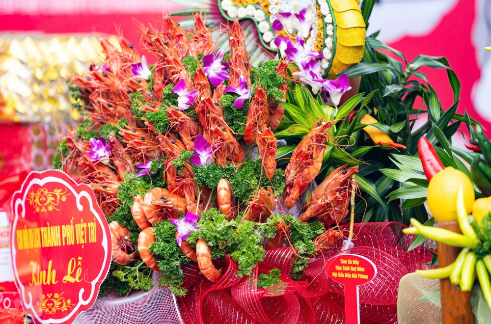 Hơn 500 nghệ nhân, đầu bếp chuẩn bị 100 mâm lễ dâng kính Hoàng tử Lang Liêu 5.jpg