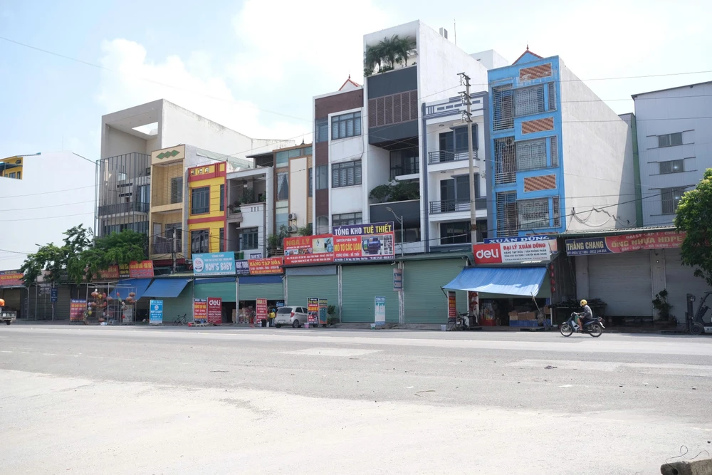 Bà con tiểu thương chợ Thổ Tang đã mở cửa trở lại