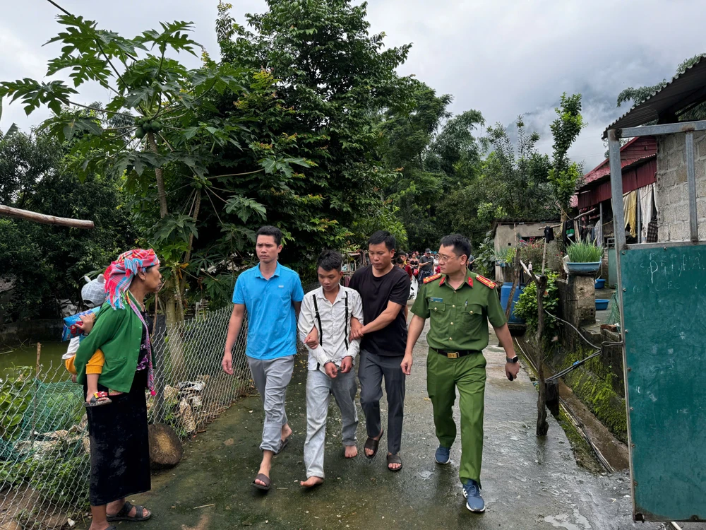 Mâu thuẫn giành ghế tại quán ăn đêm, nam thanh niên đâm chết người.jpg