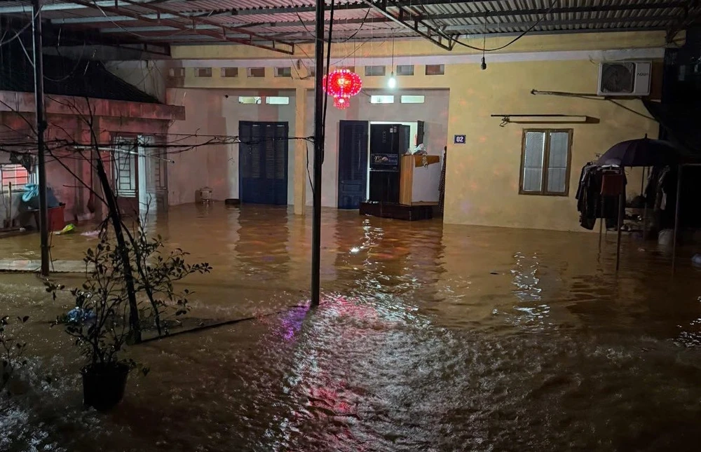 Phú Thọ, Thái Nguyên ngập cục bộ do mưa lớn 3.jpg