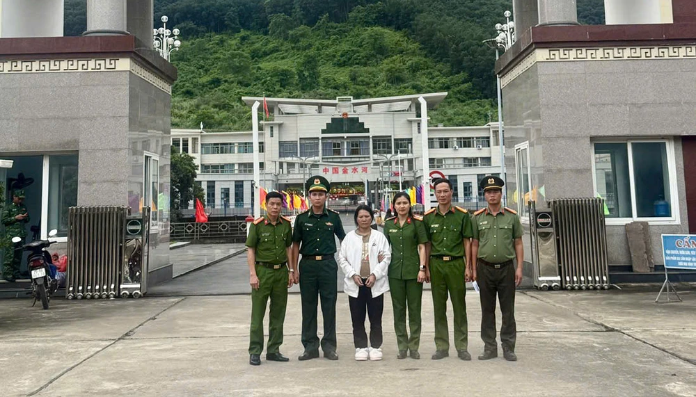 Vượt biên 7 năm để trốn thi hành án, nữ bị án ma túy bị bắt khi hồi hương.jpeg