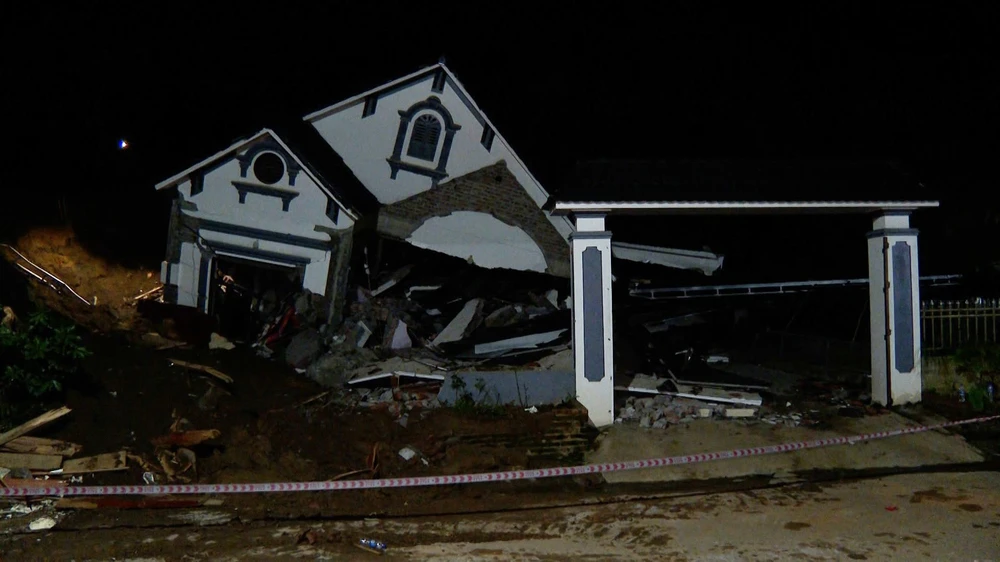 Sạt lở đất trong đêm ở Lào Cai, hai mẹ con tử vong, 3 người bị thương.jpeg