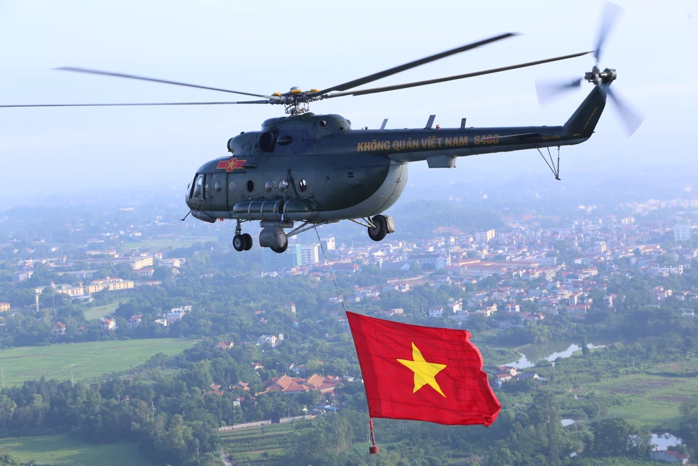 Không quân lần đầu treo cờ bay hợp luyện A80 sẵn sàng cho ngày hội lớn 10.JPG