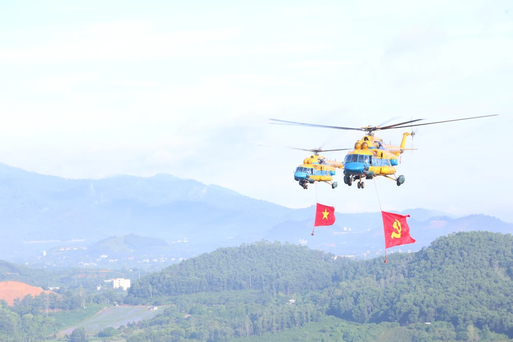 Không quân lần đầu treo cờ bay hợp luyện A80 sẵn sàng cho ngày hội lớn 6.JPG