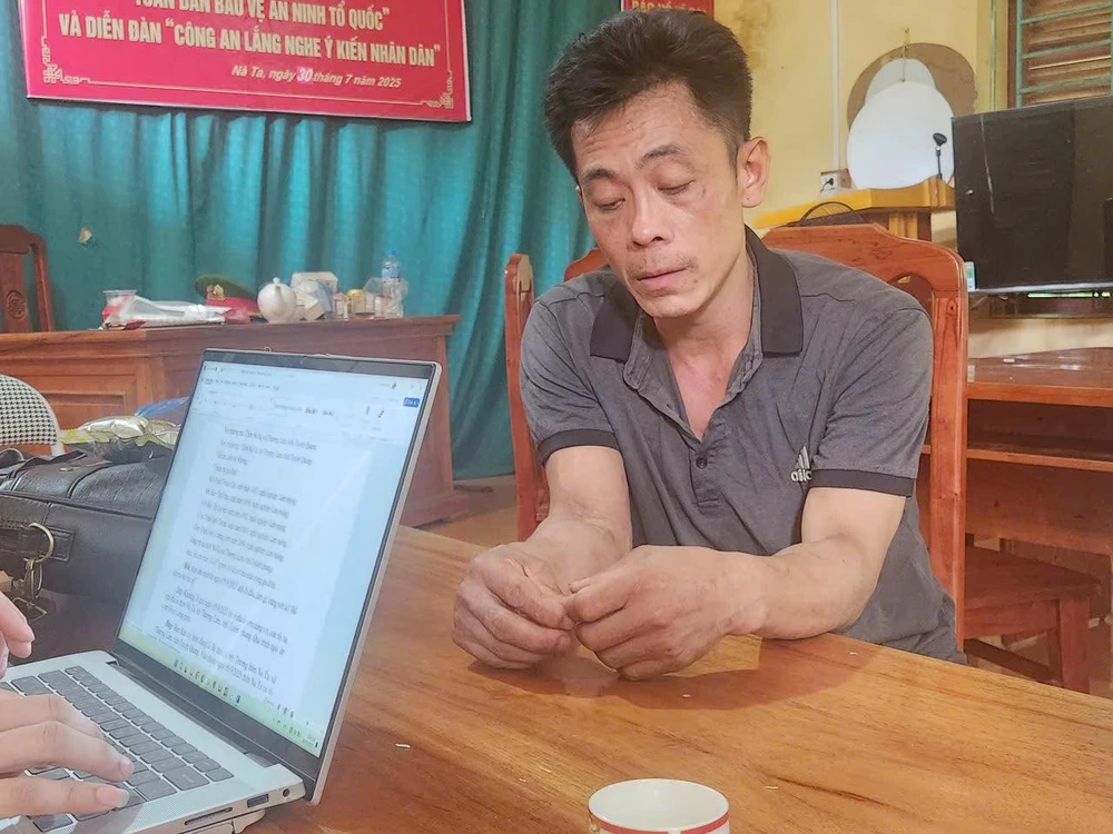 Bắt giữ nghi phạm chém người, mang súng trốn lên rừng ở Tuyên Quang.jpg