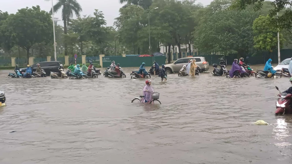 Hà Nội ngập nặng.jpg