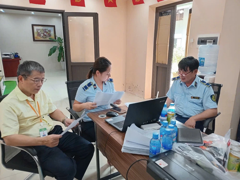 Video Tận mắt thấy quá trình sản xuất thịt bò giả 2.jpg