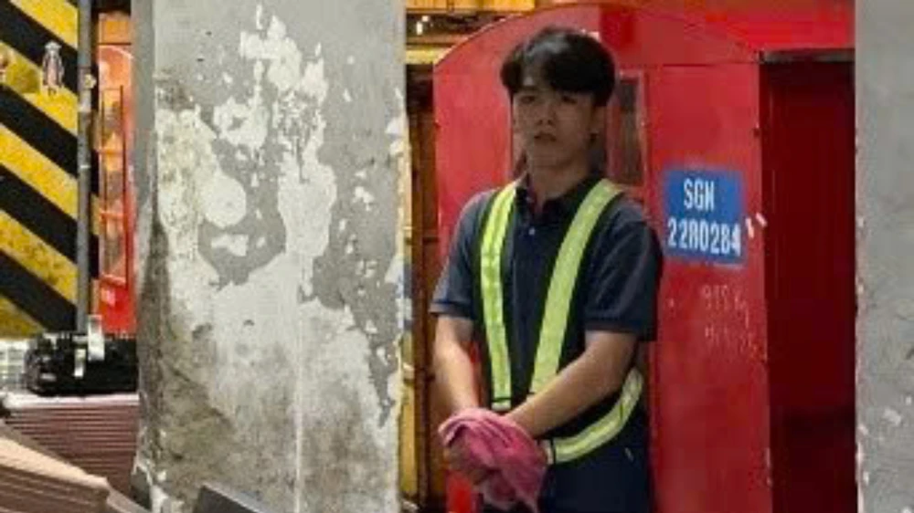 Nhân viên phục vụ hành lý trộm 50 triệu trong vali ký gửi của khách.png