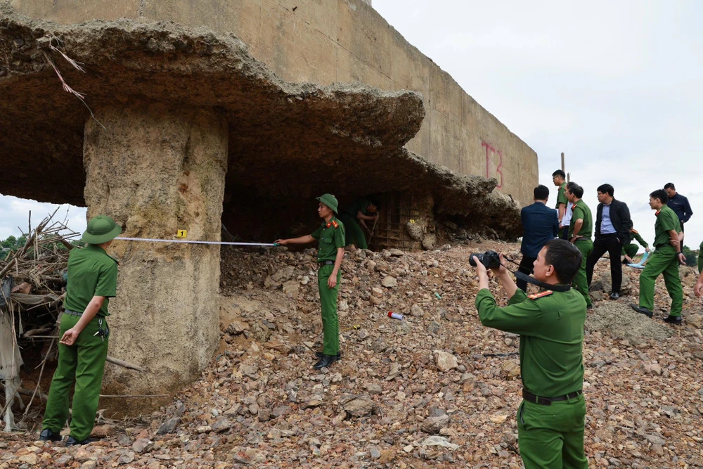 Công an Phú Thọ điều tra vụ cầu sông Lô hư hỏng.jpg