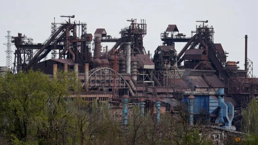 Quang cảnh bên ngoài nhà máy thép Azovstal ở TP Mariupol, Ukraine ngày vào ngày 2-5. Ảnh: REUTERS