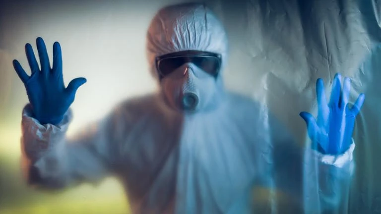 Tư lệnh binh chủng phòng vệ bức xạ, hóa học và sinh học Lực lượng vũ trang Nga, ông Igor Kirillov cho biết Moscow đã thu được bằng chứng cho thấy Kiev từng sử dụng vũ khí sinh học. Ảnh: RT