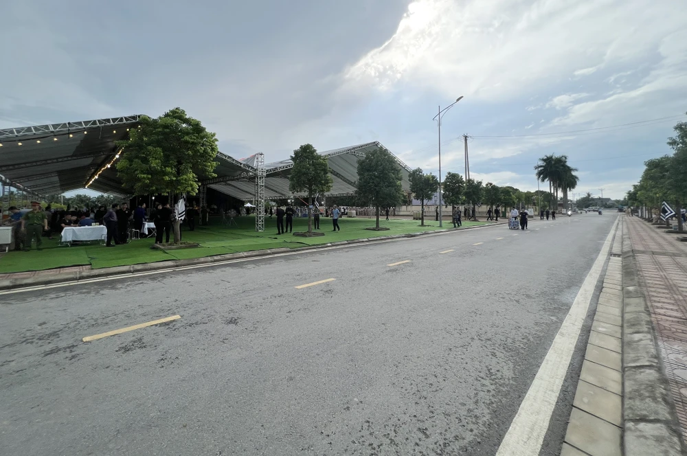 Khu vực tổ chức Lễ an táng của Phó Thủ tướng Lê Văn Thành. Theo Ban tổ chức, mọi công việc an táng hoàn thành trước 11 giờ. Ảnh: ANH VŨ