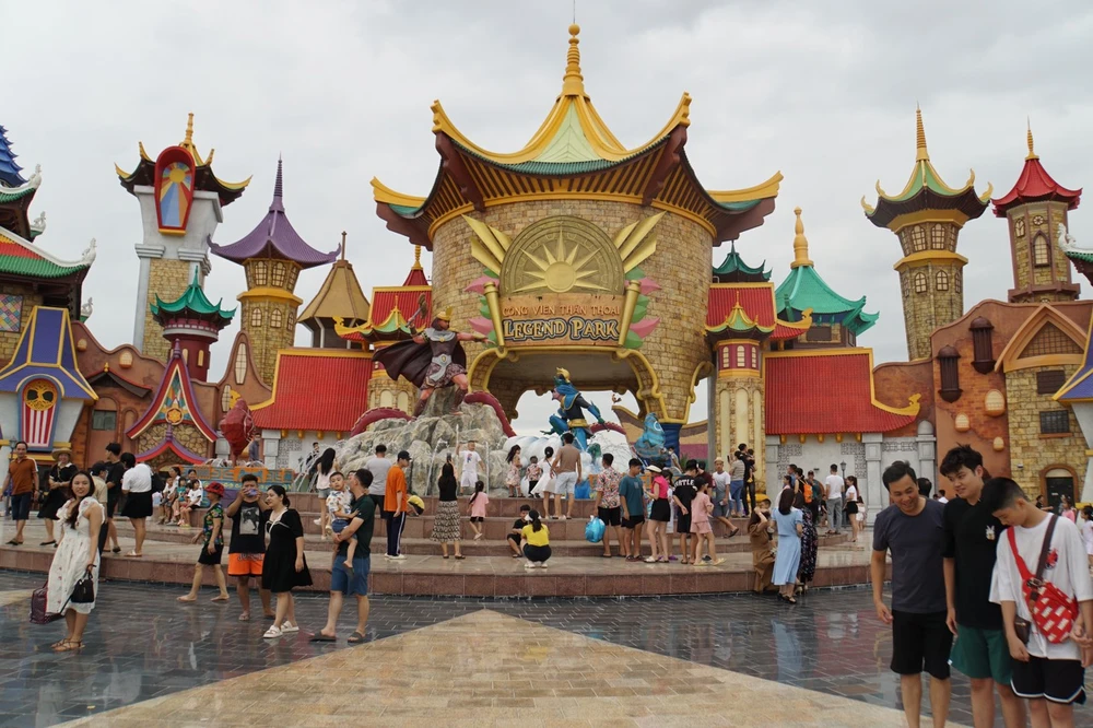 Sản phẩm công viên nước tại Đồ Sơn đưa vào hoạt động đúng dịp nghỉ lễ, thu hút đông đảo du khách. Ảnh: Anh Vũ