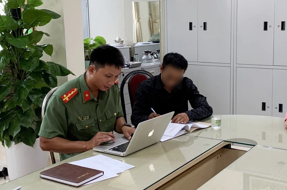 Trần Văn Đ tại cơ quan Công an. Ảnh: Cổng CAHP